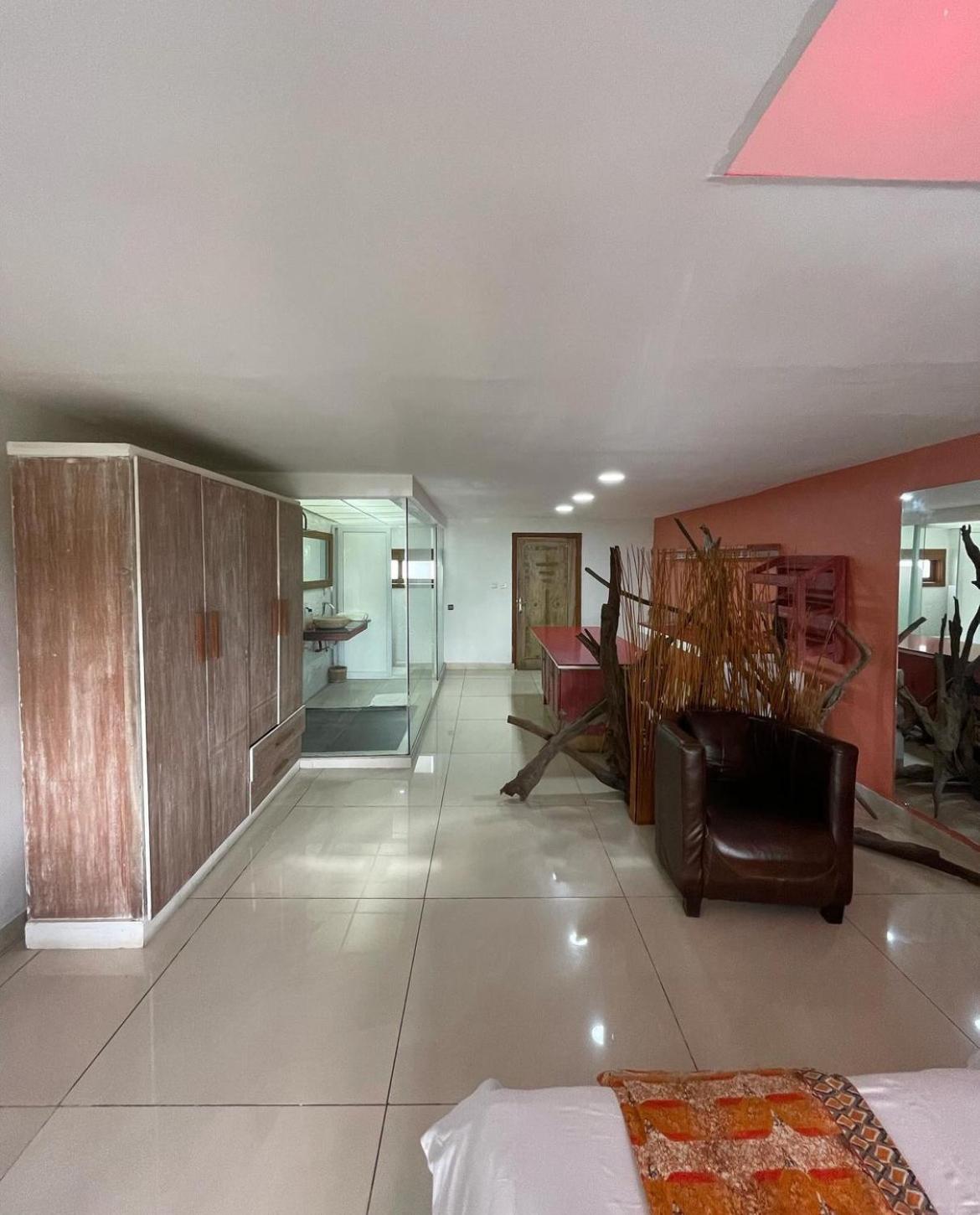 Ecologe Aparthotel Abidjan Buitenkant foto