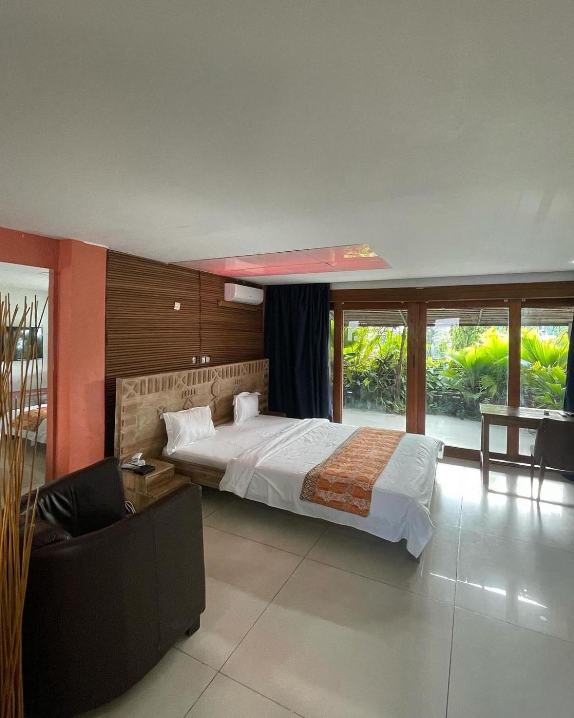 Ecologe Aparthotel Abidjan Buitenkant foto