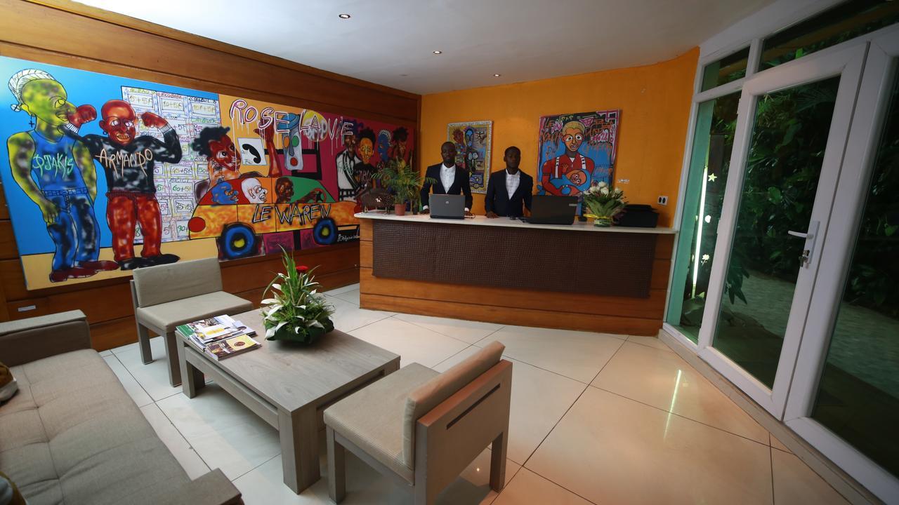 Ecologe Aparthotel Abidjan Buitenkant foto