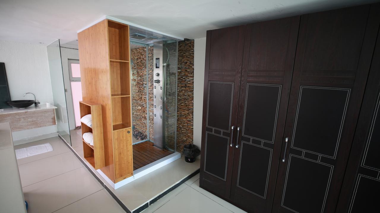 Ecologe Aparthotel Abidjan Buitenkant foto