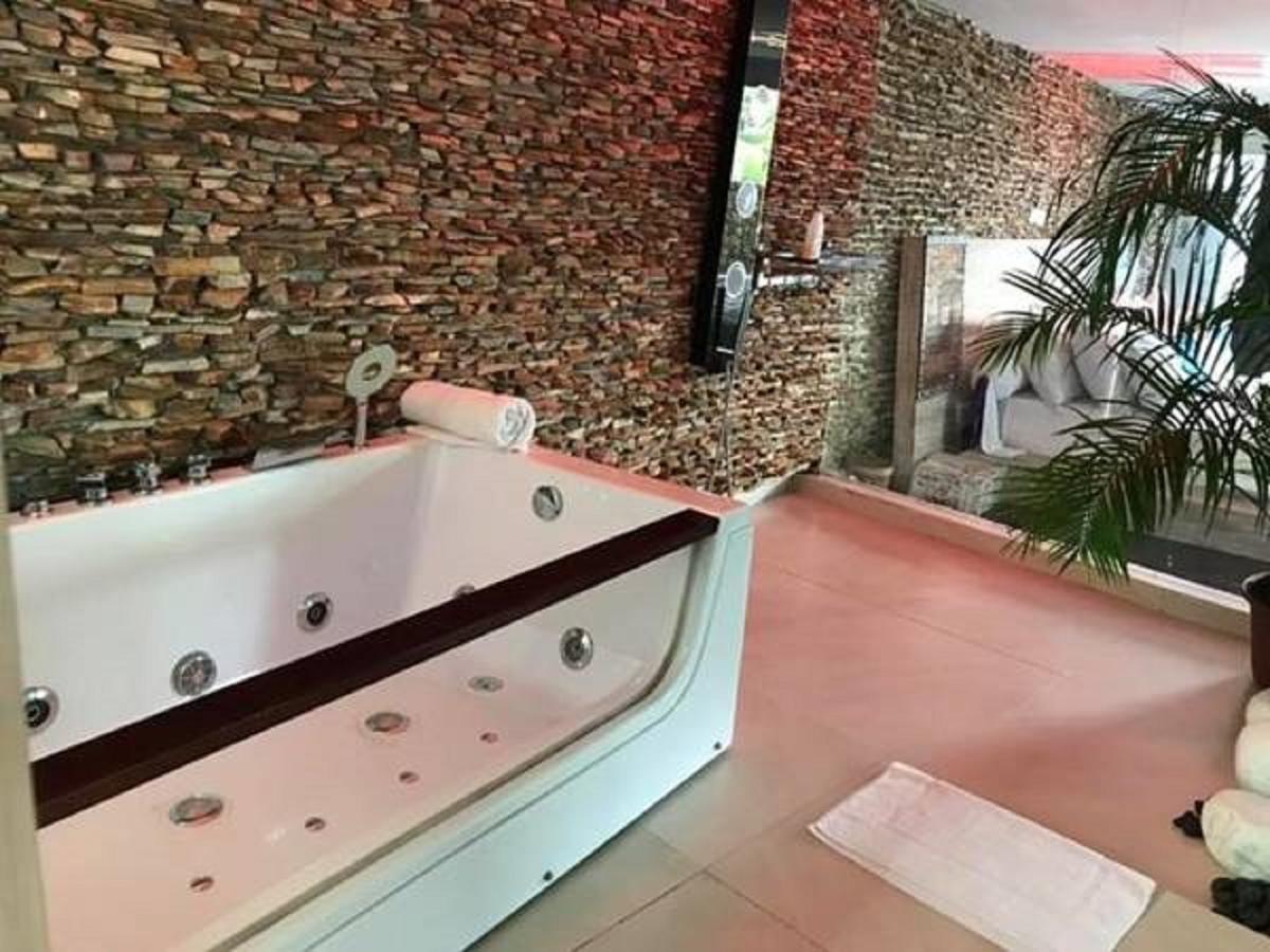 Ecologe Aparthotel Abidjan Buitenkant foto
